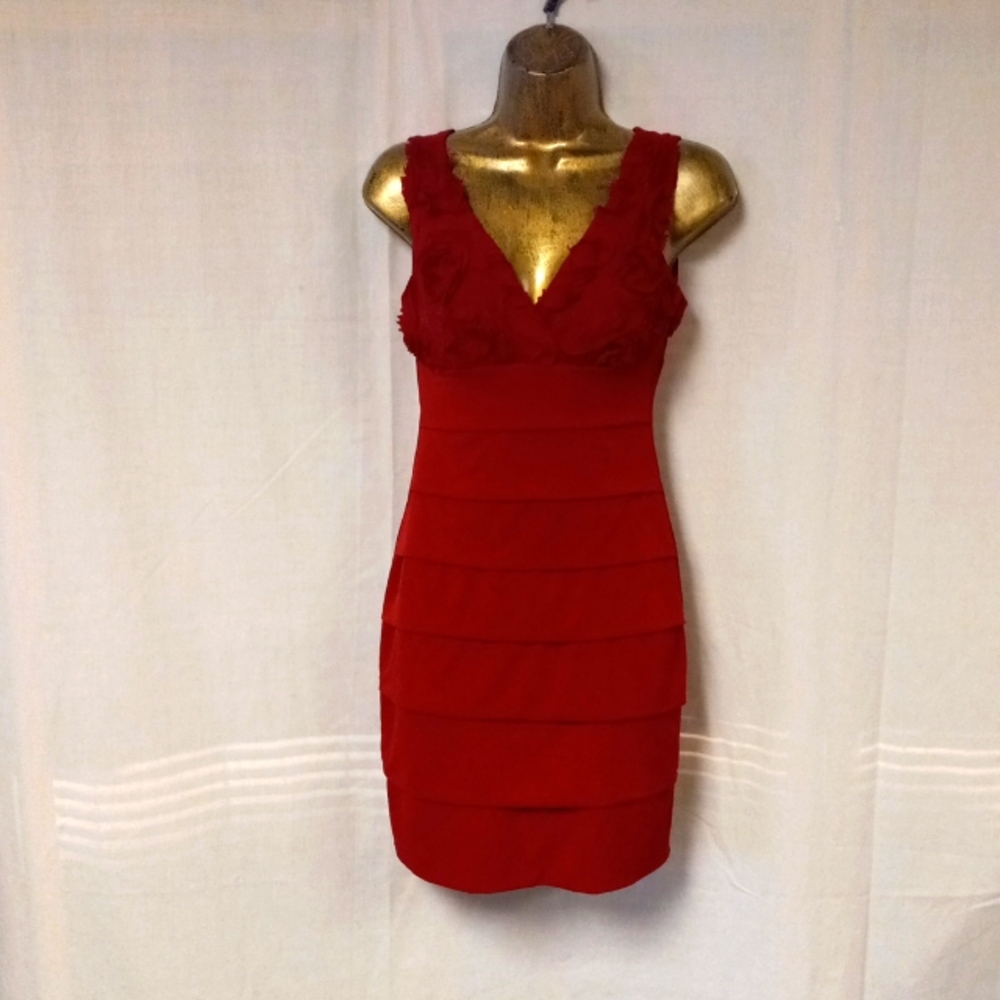 🐞 Festive Red Mini Body Con